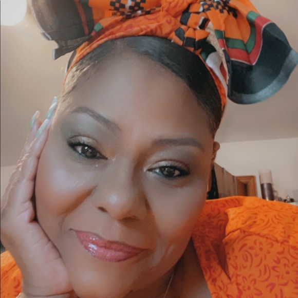 Meet your Posher, Cheretha - Picture 3 of 4